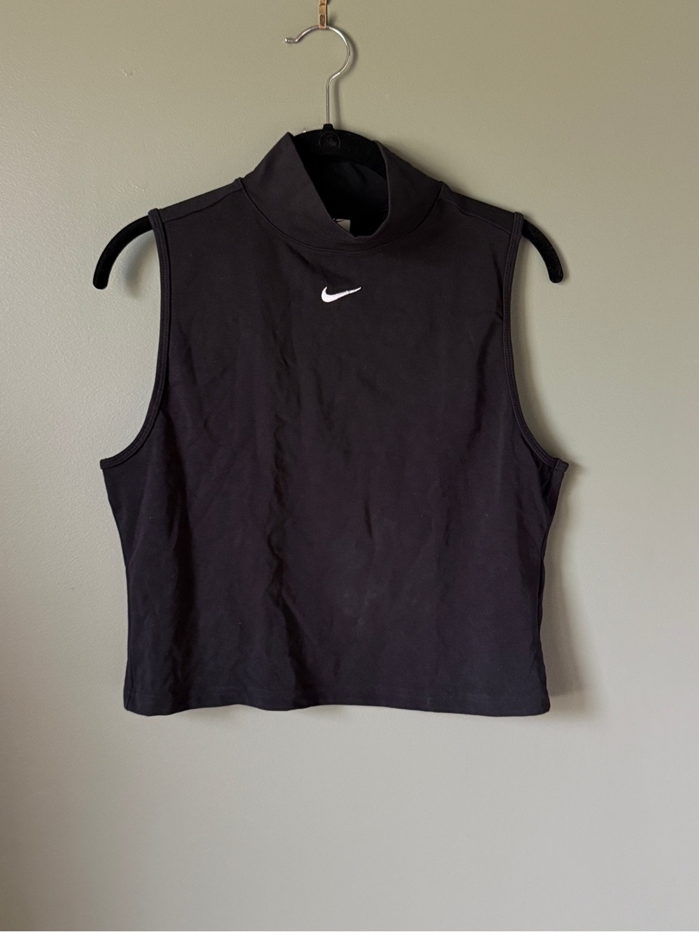 Nike Essentials Sleeveless Mock Top - Black - Size L